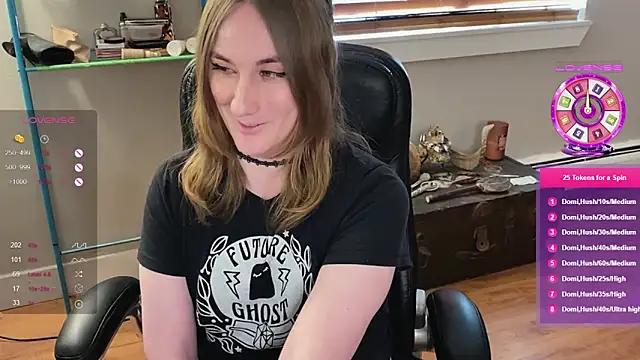 Snapshot of luluvaladon chatting on February 2025 11:06:02 PM luluvaladon online show from February 2025 11:06:02 PM