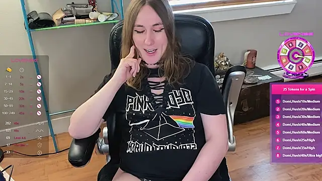 Snapshot of luluvaladon chatting on February 2025 10:11:02 PM luluvaladon online show from February 2025 10:11:02 PM