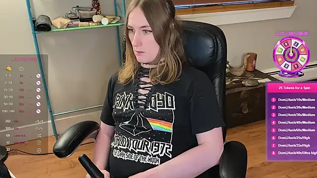 Snapshot of luluvaladon chatting on February 2025 12:14:01 AM luluvaladon online show from February 2025 12:14:01 AM