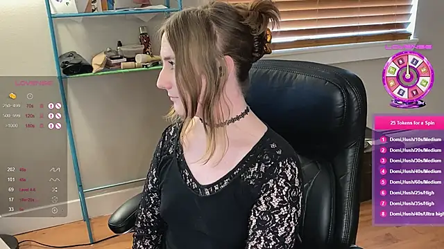 Snapshot of luluvaladon chatting on February 2025 10:07:02 PM luluvaladon online show from February 2025 10:07:02 PM