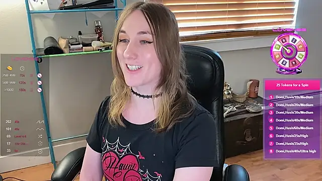 Snapshot of luluvaladon chatting on March 2025 10:59:01 PM luluvaladon online show from March 2025 10:59:01 PM