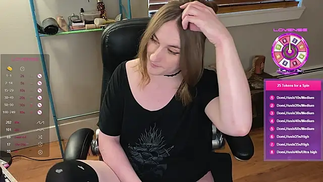 Snapshot of luluvaladon chatting on March 2025 11:56:02 PM luluvaladon online show from March 2025 11:56:02 PM