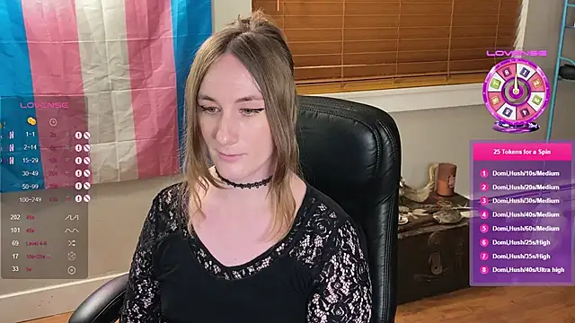 Snapshot of luluvaladon chatting on March 2025 02:27:02 AM luluvaladon online show from March 2025 02:27:02 AM