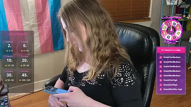 Snapshot of luluvaladon chatting on October 2025 04:09:01 AM luluvaladon online show from October 2025 04:09:01 AM