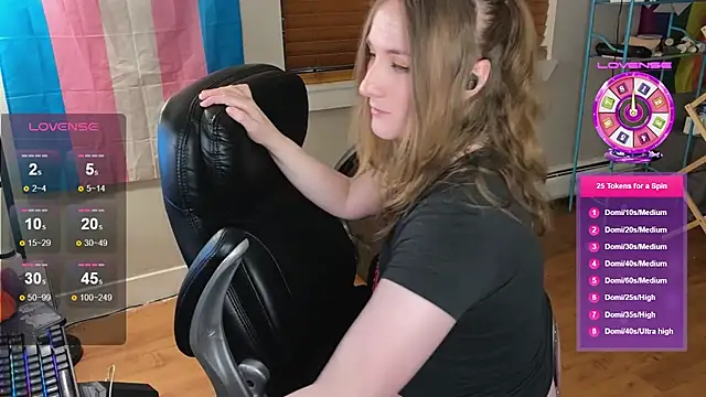 Snapshot of luluvaladon chatting on October 2025 05:38:02 AM luluvaladon online show from October 2025 05:38:02 AM