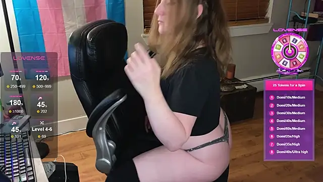 Snapshot of luluvaladon chatting on October 2025 05:15:01 AM luluvaladon online show from October 2025 05:15:01 AM