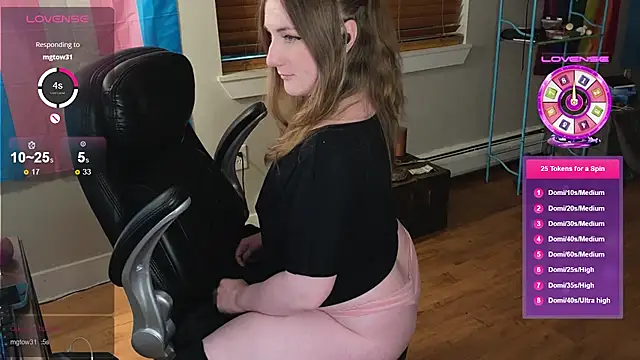 Snapshot of luluvaladon chatting on November 2025 05:28:02 AM luluvaladon online show from November 2025 05:28:02 AM