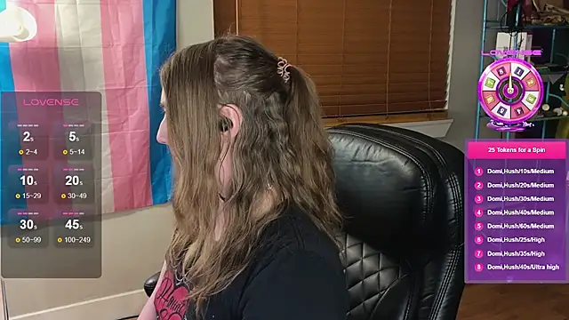 Snapshot of luluvaladon chatting on November 2025 05:22:02 AM luluvaladon online show from November 2025 05:22:02 AM