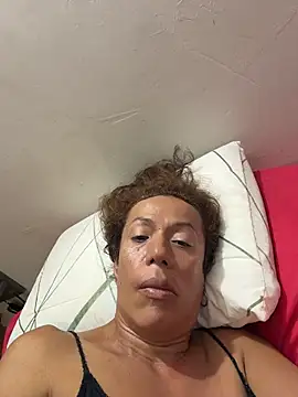 Snapshot of YOURSDEBORA chatting on April 2026 01:08:01 AM YOURSDEBORA online show from April 2026 01:08:01 AM