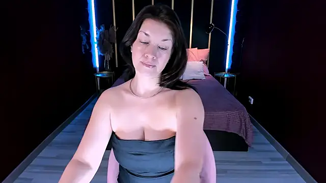 Snapshot of AnaMills chatting on February 2026 10:31:02 AM AnaMills online show from February 2026 10:31:02 AM