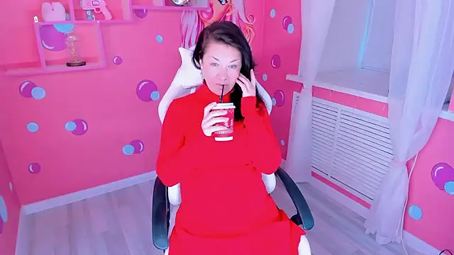 Snapshot of AnaMills chatting on February 2026 10:09:01 AM AnaMills online show from February 2026 10:09:01 AM