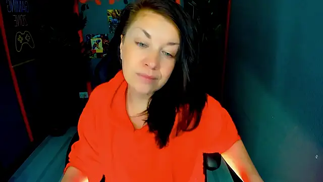 Snapshot of AnaMills chatting on February 2026 10:10:01 AM AnaMills online show from February 2026 10:10:01 AM