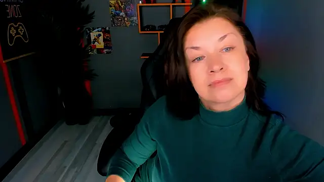 Snapshot of AnaMills chatting on February 2026 10:13:02 AM AnaMills online show from February 2026 10:13:02 AM