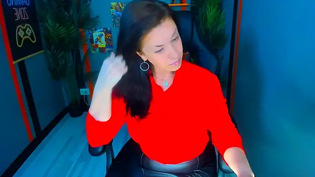 Snapshot of AnaMills chatting on March 2026 10:04:01 AM AnaMills online show from March 2026 10:04:01 AM