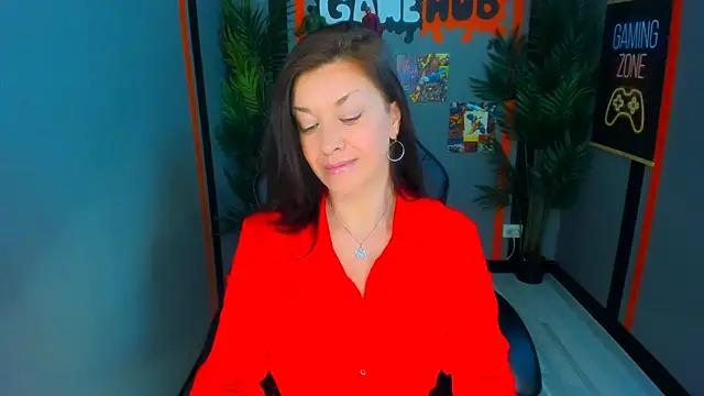 Snapshot of AnaMills chatting on April 2026 10:05:02 AM AnaMills online show from April 2026 10:05:02 AM