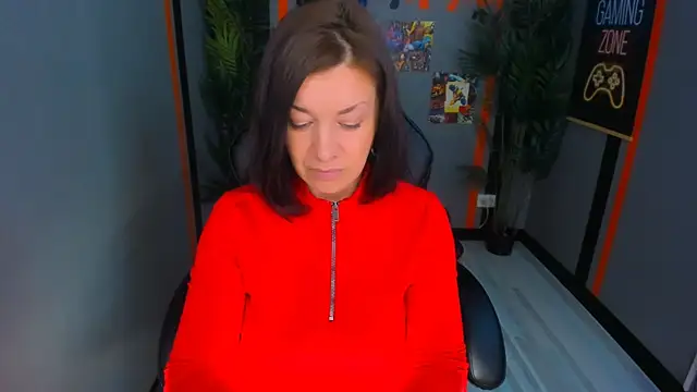 Snapshot of AnaMills chatting on April 2026 10:15:01 AM AnaMills online show from April 2026 10:15:01 AM