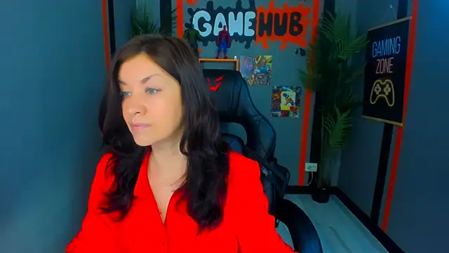 Snapshot of AnaMills chatting on April 2026 10:16:02 AM AnaMills online show from April 2026 10:16:02 AM