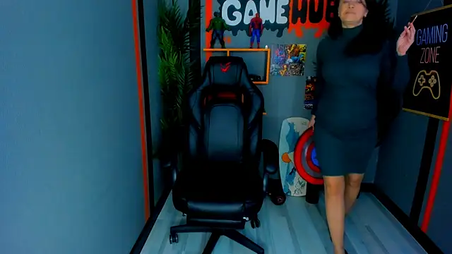 Snapshot of AnaMills chatting on April 2026 10:06:01 AM AnaMills online show from April 2026 10:06:01 AM