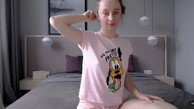 ShySchoolGirl online show from October 2025 01:36:03 PM