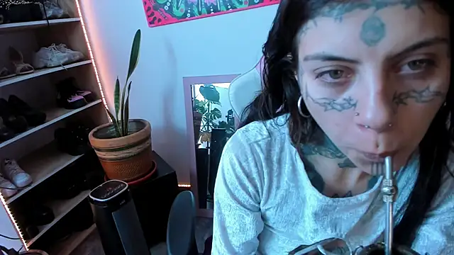 Snapshot of handipandapok chatting on November 2025 06:12:01 PM handipandapok online show from November 2025 06:12:01 PM