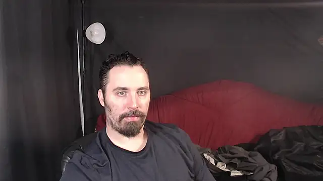 Metalstud online show from February 2025 01:33:01 PM