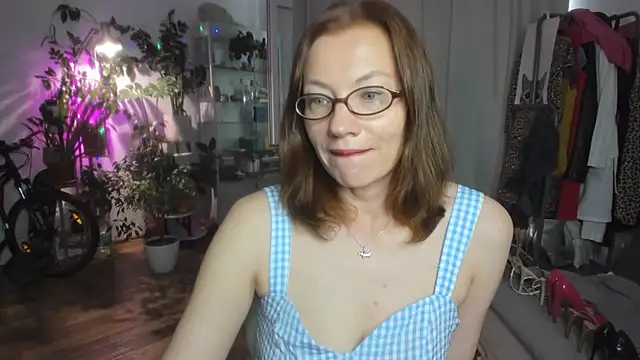 Snapshot of Constancia_pure chatting on June 2026 01:32:02 PM Constancia pure online show from June 2026 01:32:02 PM