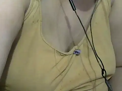 Snapshot of giga-bite chatting on September 2025 06:52:02 PM giga-bite online show from September 2025 06:52:02 PM