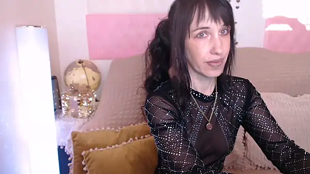 Snapshot of -carla- chatting on December 2024 08:36:02 AM -carla- online show from December 2024 08:36:02 AM