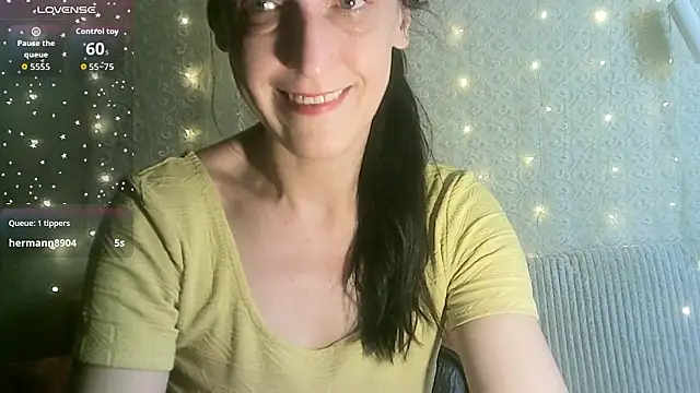 Snapshot of MarieODahliaS chatting on March 2026 08:06:01 AM MarieODahliaS online show from March 2026 08:06:01 AM