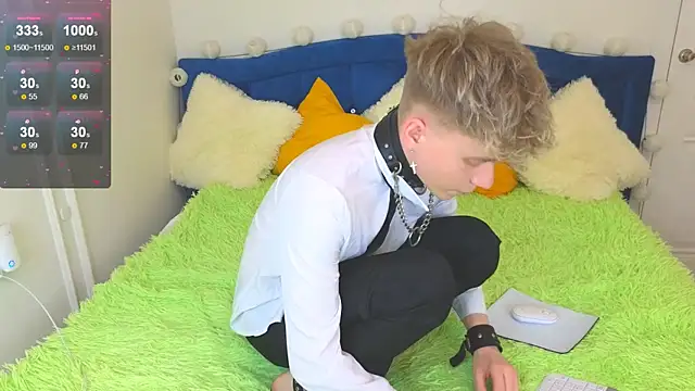 LandelRay online show from September 2025 05:02:02 PM