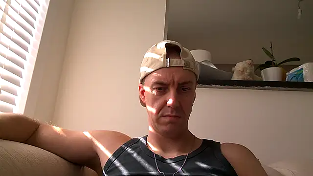 Snapshot of ploki2180 chatting on October 2025 11:42:02 AM ploki2180 online show from October 2025 11:42:02 AM