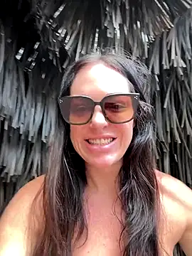 LilliThelo online show from December 2025 04:06:02 AM