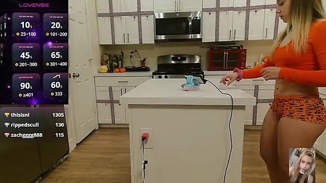 Blondiewithanass online show from November 2025 11:56:02 AM