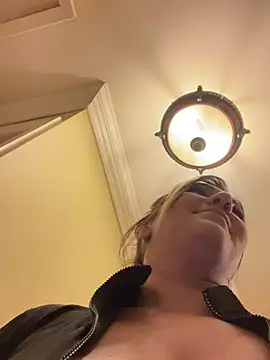 LittleMissEeve online show from March 2025 05:24:02 PM