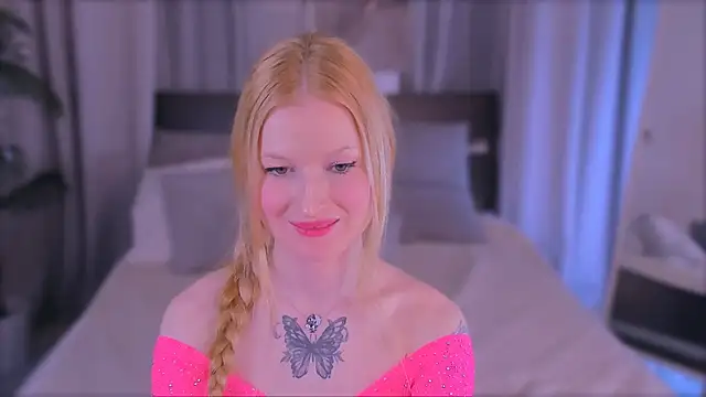 Laly Peach online show from December 2024 01:10:01 AM