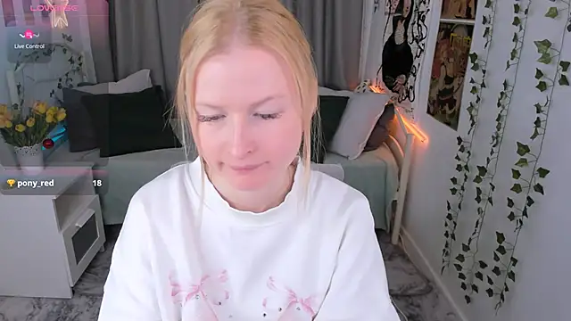 Laly Peach online show from January 2025 07:32:01 PM