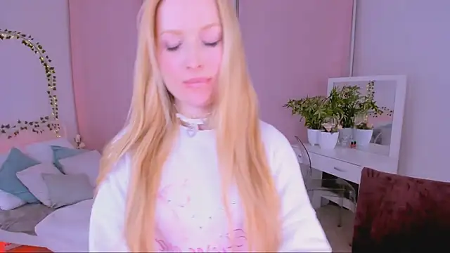 Laly Peach online show from March 2025 07:53:01 PM