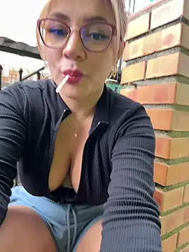 Snapshot of DIANITA_1988 chatting on December 2024 09:17:01 PM DIANITA 1988 online show from December 2024 09:17:01 PM