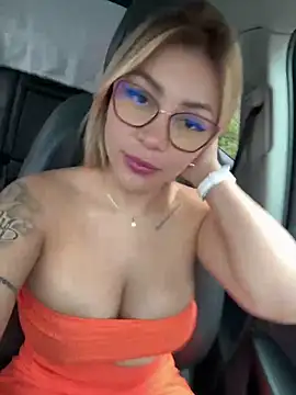 Snapshot of DIANITA_1988 chatting on December 2024 07:38:02 PM DIANITA 1988 online show from December 2024 07:38:02 PM
