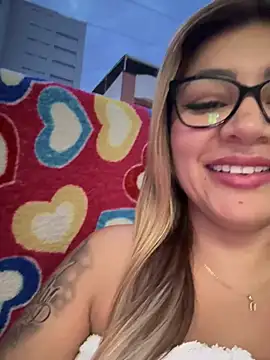 Snapshot of DIANITA_1988 chatting on January 2025 11:08:01 PM DIANITA 1988 online show from January 2025 11:08:01 PM