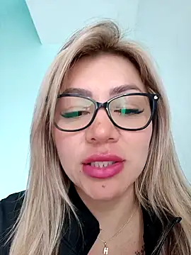 Snapshot of DIANITA_1988 chatting on February 2025 02:49:01 PM DIANITA 1988 online show from February 2025 02:49:01 PM