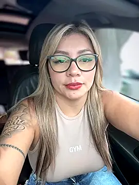 Snapshot of DIANITA_1988 chatting on September 2025 06:07:01 PM DIANITA 1988 online show from September 2025 06:07:01 PM