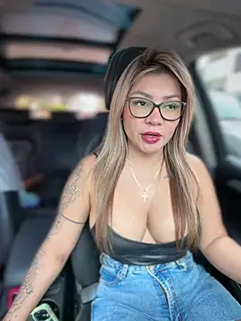 Snapshot of DIANITA_1988 chatting on February 2026 03:08:01 PM DIANITA 1988 online show from February 2026 03:08:01 PM