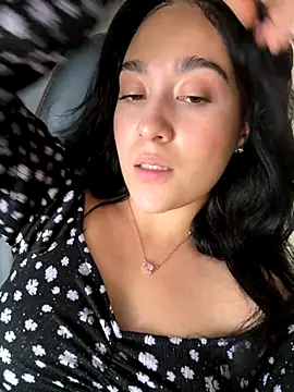 Nina lovi online show from December 2025 09:54:02 PM