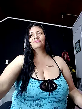 Snapshot of salomexlove_20 chatting on January 2025 06:23:01 PM salomexlove 20 online show from January 2025 06:23:01 PM