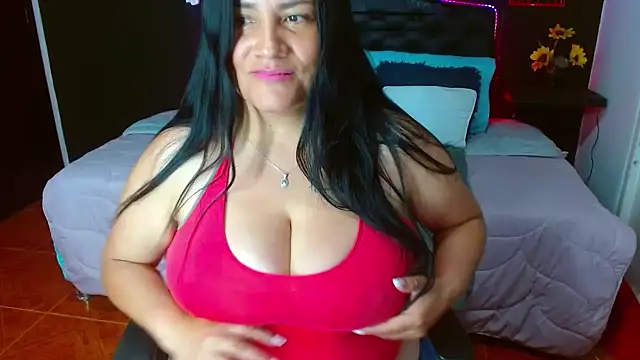 Snapshot of salomexlove_20 chatting on February 2025 04:14:02 PM salomexlove 20 online show from February 2025 04:14:02 PM