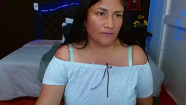 Snapshot of salomexlove_20 chatting on February 2025 05:35:01 PM salomexlove 20 online show from February 2025 05:35:01 PM