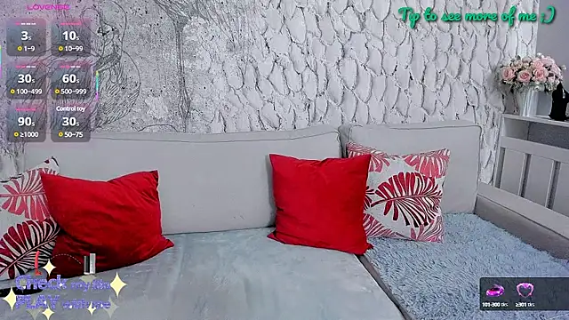 Snapshot of _MarryGirl_ chatting on January 2025 01:07:02 AM MarryGirl online show from January 2025 01:07:02 AM