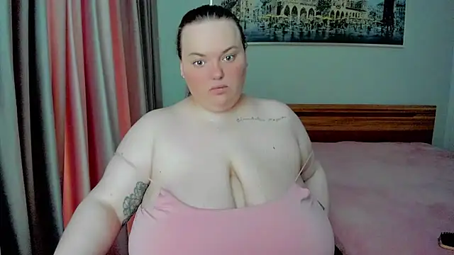 Snapshot of _MarryGirl_ chatting on October 2025 09:29:02 AM MarryGirl online show from October 2025 09:29:02 AM