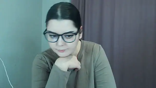 ohhhMie online show from December 2024 03:11:02 PM